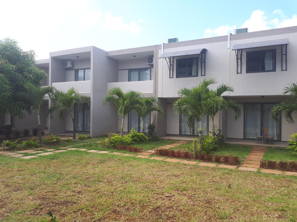 Residence Riva Bella Порт Луи Екстериор снимка