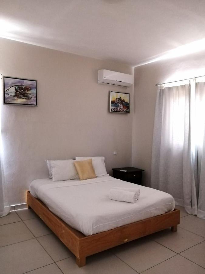 Residence Riva Bella Порт Луи Екстериор снимка